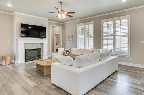 Lubbock House | 8 Mi to Texas Tech Spacious Lubbock Home