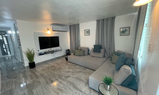 Quebrada Fajardo House | ! 8 minutes from the beach and tourist sites! Comfortable and central house.