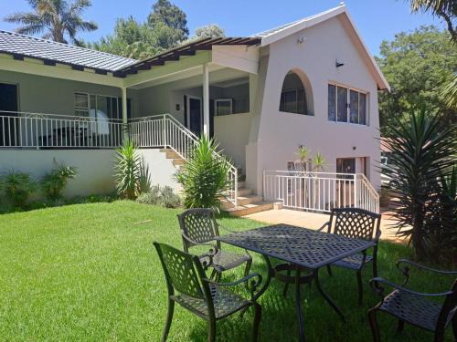 Bedfordview Bed & Breakfast | 8 on Acacia Guesthouse