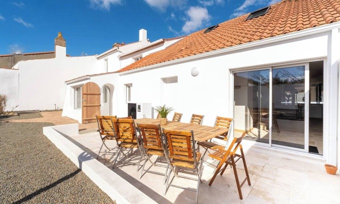 Challans House | 8-suite property with garden