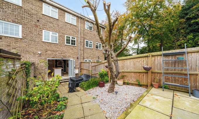 Bury St Edmunds Apartment | 8 Unicorn Place, Bury st Edmunds