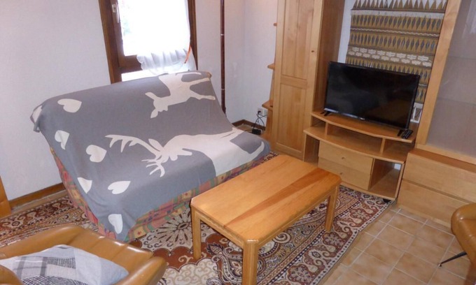Les Contamines-Montjoie Apartment | 80m from ski slopes, 2nd floor, view mountain, balcony, ski locker, 51m², Les Contamines-Montjoie
