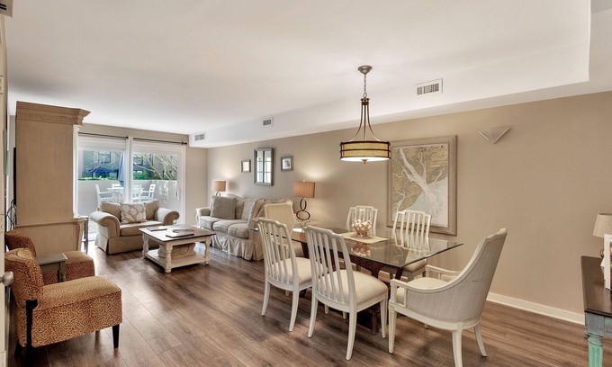 Harbour Town Condo | 827 Ketch Court 2 BR TH/1.5 Bath/Sofa Bed/Sleeps 6/Harbour Views/Patio/Pool