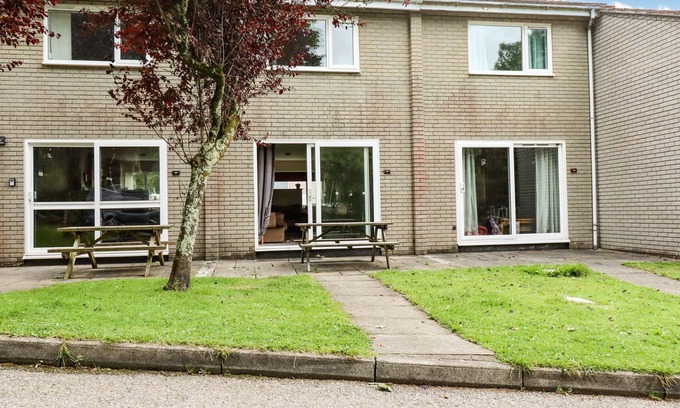 Saint Columb Major Cottage | 87 ATLANTIC REACH, pet friendly, with a garden in Indian Queens