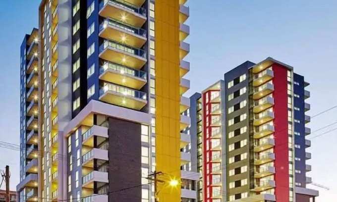 Warwick Farm Apartment | 8th flr Serenity with City Views