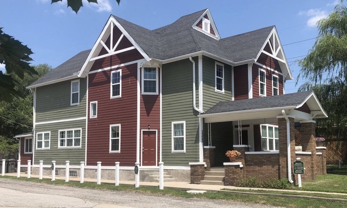 Near Eastside House | 9 bedrooms, 3 full kitchens, 3 full Baths, Laundry, Downtown Indy. Sleeps 20+
