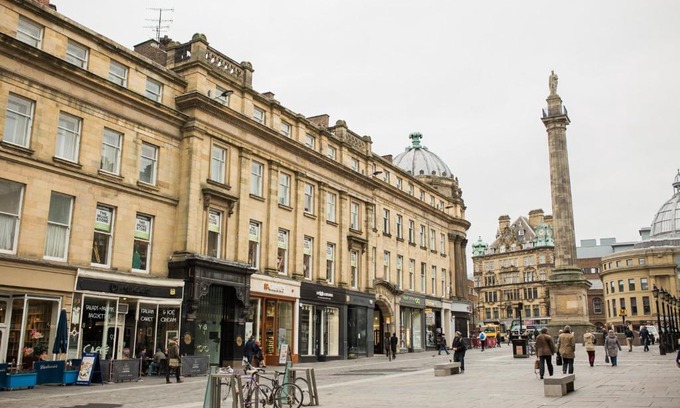 Newcastle-upon-Tyne Apartment | 93a Grey Street Apartments