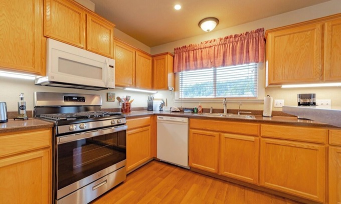 Berry Glenn House | 9A Prairie Creek Suite at the Meadow Site