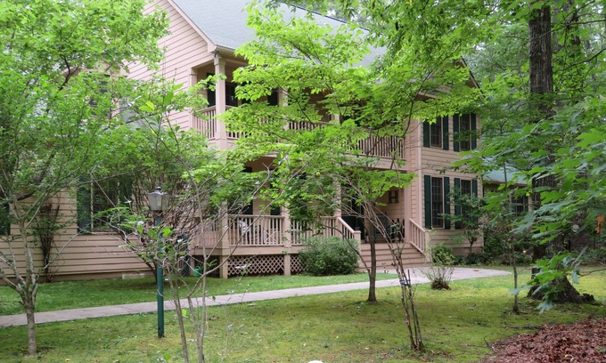 Clifftops House | A 5 bedroom mountain retreat, ideal for couples, and families.