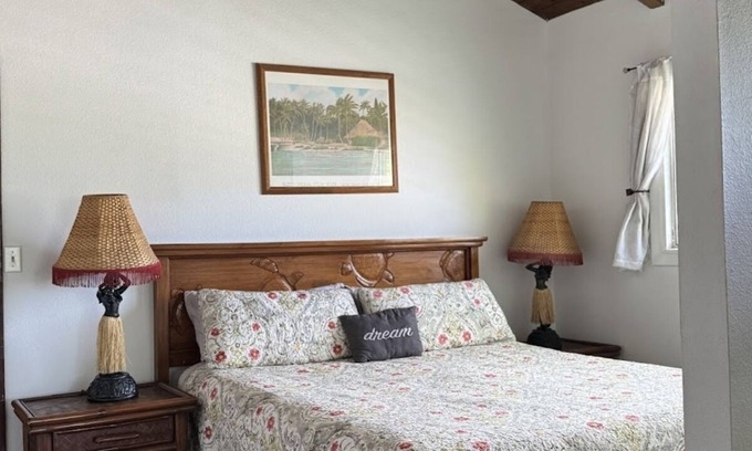 Lanikai House | A 60 second walk to Lanikai Beach! Two separate studios with air conditioning!