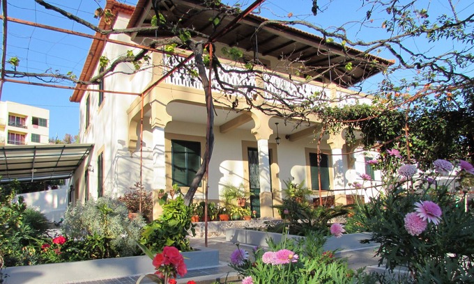 Imaculado Coracao de Maria Villa | A beautiful 5 bedroom villa, Funchal harbour and city views /AL