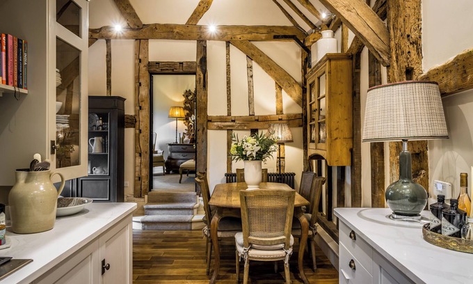 Westcott House | A beautiful private and romantic barn with a luxurious interiors.