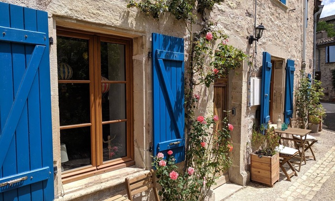 Puycelci House | A charming pet friendly country house with modern amenities.