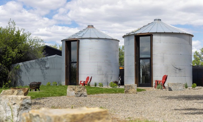 Billings House | A converted grain bin blending the Montana feel with modern design and comforts.