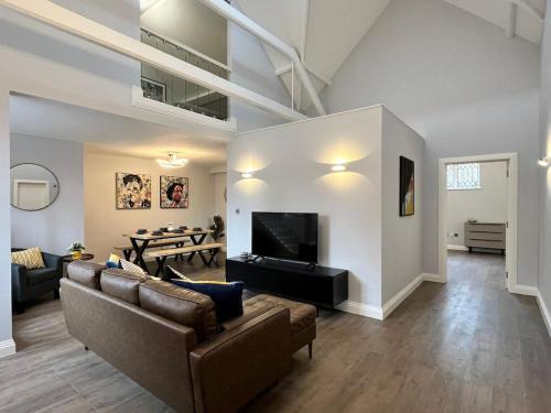 New Forest District House | A Cozy Magical Retreat at Knightwood Oak, New Forest