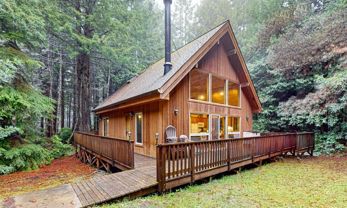 Mendocino House | A-Frame Getaway w/Deck, Private Hot Tub - Close to Mendocino