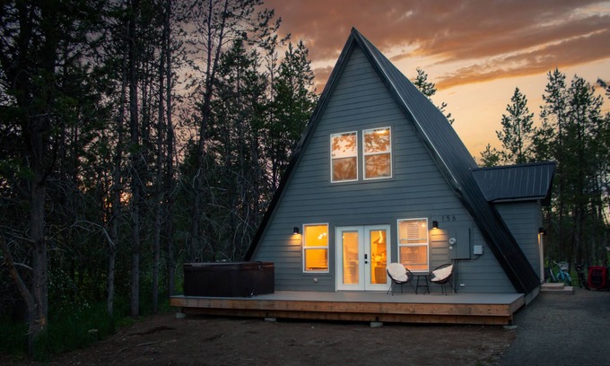 Fir Grove Estates House | A-frame Hot Tub Fire Pit Pet Friendly