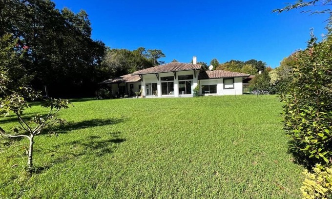 Saint-Martin-de-Seignanx House | A green setting between forest and ocean