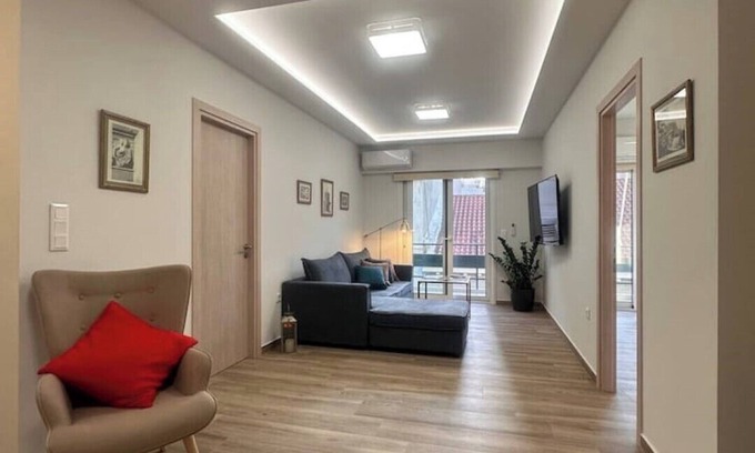 Plaka Apartment | A+ Lux, Athens center, Syntagma! Work or play.