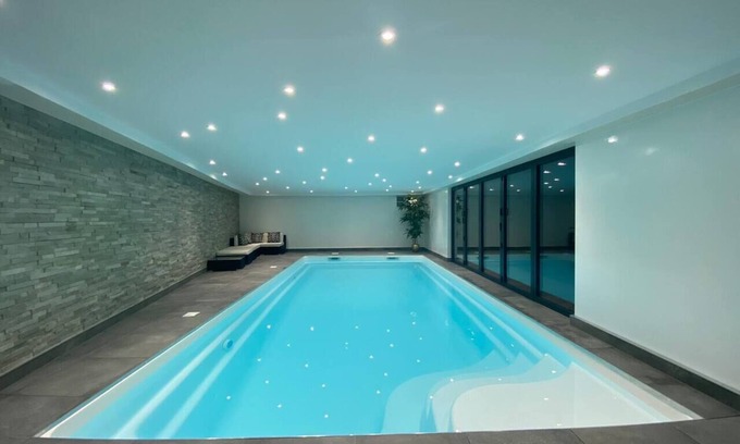 Holworth House | A luxury unique home spa - White Stones Retreats.
