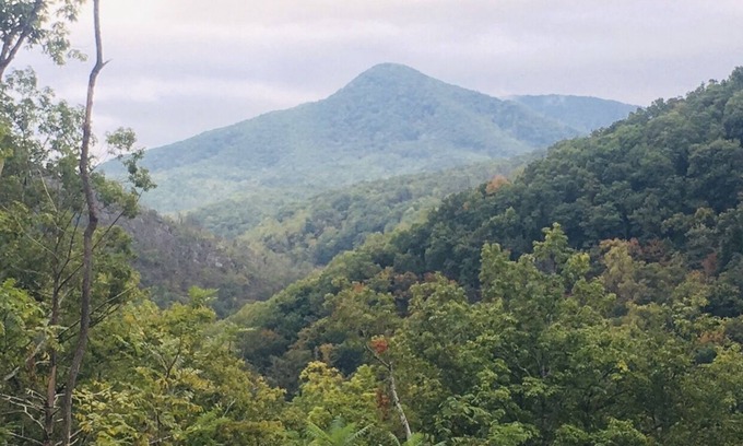 Gatlinburg Cabin | A new cabin only 1 mile from the heart of Gatlinburg!