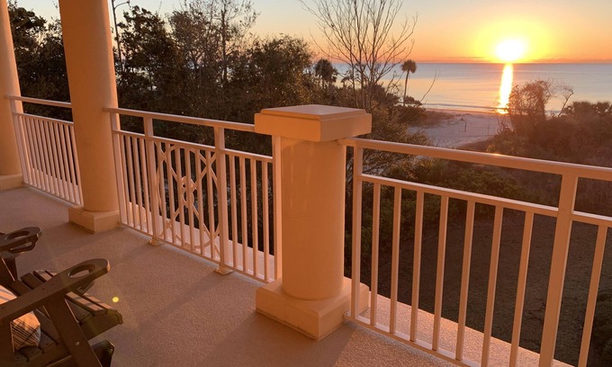 Daufuskie Island Villa | A Piece of Heaven: Oceanfront 3 BR/3 bath villa - FREE golf cart!