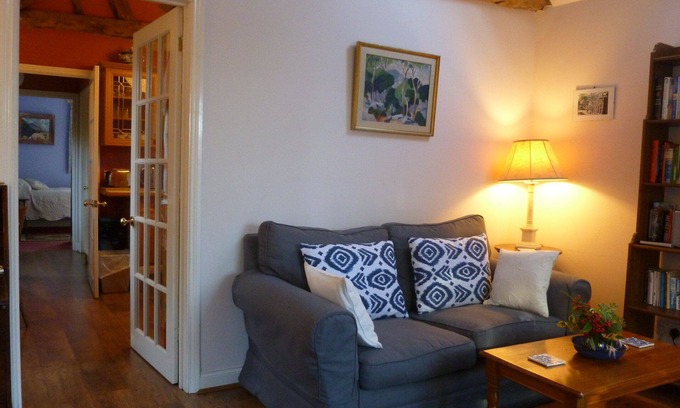 Northmoor Cottage | A Pretty Cottage in a Small Village Near Oxford and the Cotswolds