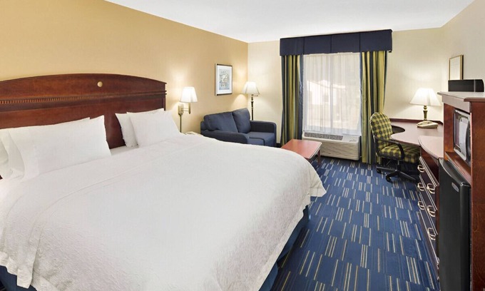 Flemington House | A Restful & Lovely Place to Relax w/ Our King