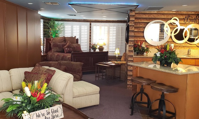Bakersfield House | A Treasure in the middle of Bakersfield Wi-Fi Pet Friendly