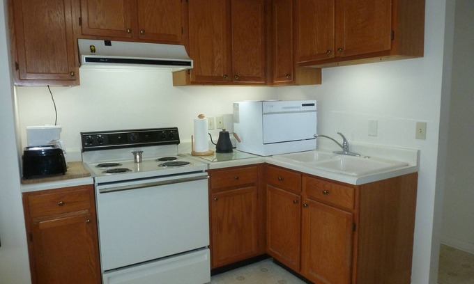 Inwood Apartment | A very cozy apartment just minutes from I-81