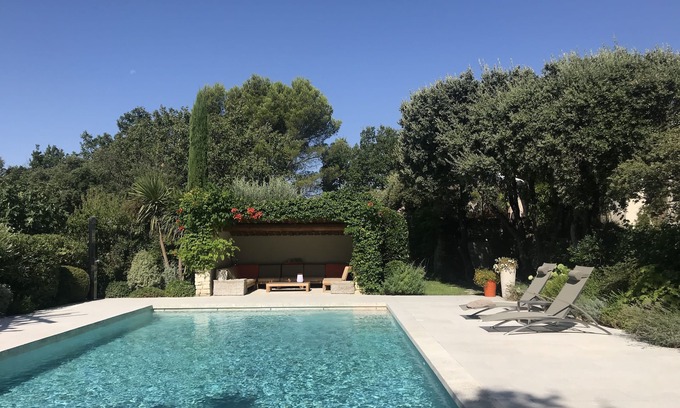 Cabrieres-d'Avignon House | A villa with private pool and beautiful garden in the Golden Triangle.