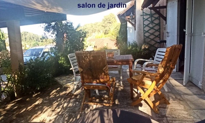 Carnoux-en-Provence Apartment | A well-being at the doors of the calanques awaits you, T3 in R of independent garden