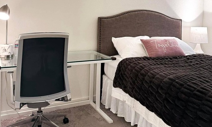 Roseville House | A3- Executive room at west park Roseville