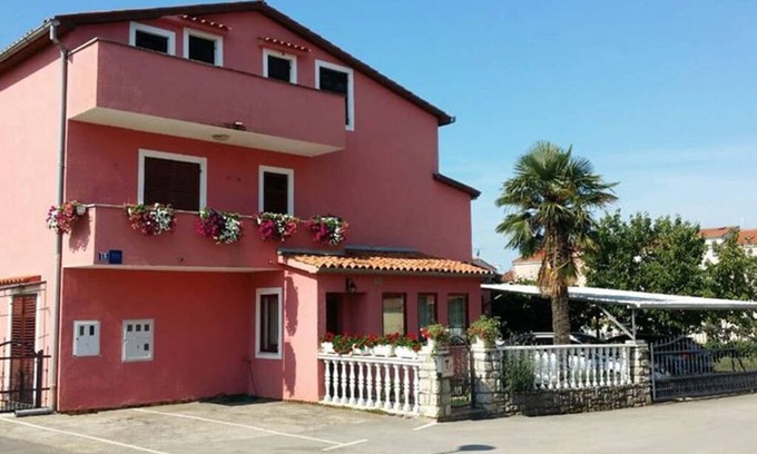 Vrvari Apartment | A4+2 - Two Bedroom Apartment, Sleeps 6