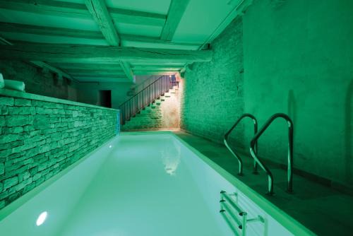 Beaune City Centre Hotel | Abbaye de Maizières