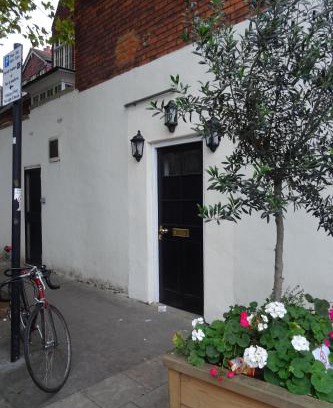 Chiswick Bed & Breakfast | ABC Bed and Breakfast