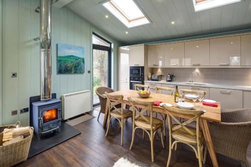 Garn Fadryn House | Aberdaron Lodge