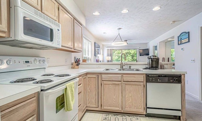 Longs Condo | Aberdeen Country Club