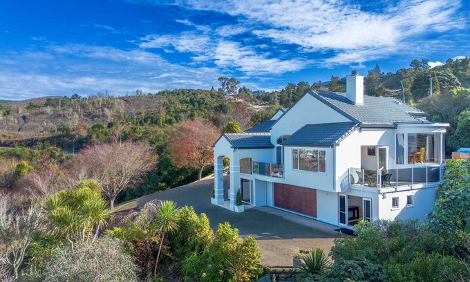 Acacia Bay House | Acacia Waters Taupo