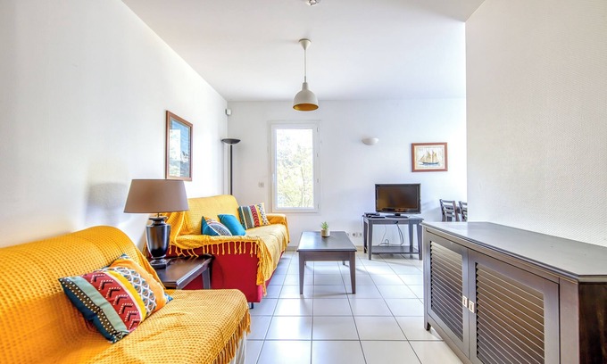 Soulac-sur-Mer Apartment | Accessible Apartment for Persons with Reduced Mobility with Garden and Shared Pool in Soulac-sur-Mer