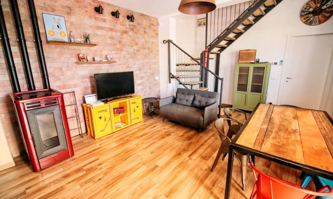 Cassano Magnago Apartment | Accogliente Mansarda Vicino Milano-malpensa