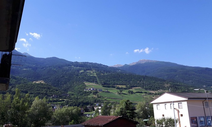 Aosta Apartment | Accommodation 300 meters from the Aosta-Pila cable car