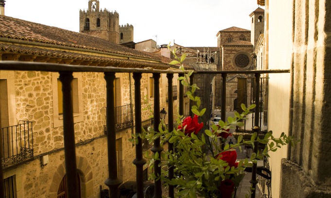 Siguenza Apartment | Accommodation Victoria Apartment with balcony