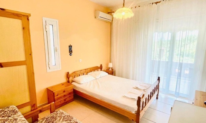 Potos Apartment | Achinora Potos Double Room With Garden View