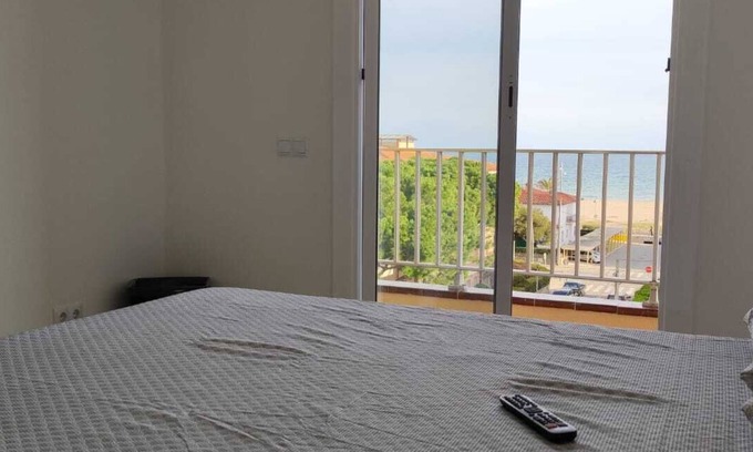 Comarruga Apartment | Acogedor Apartamento en la Playa de Sant Salvador - Increíbles Vistas al mar