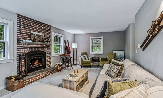 West Hartford House | Acres & Views! Firepit, BBQ | Bayley Way Getaway