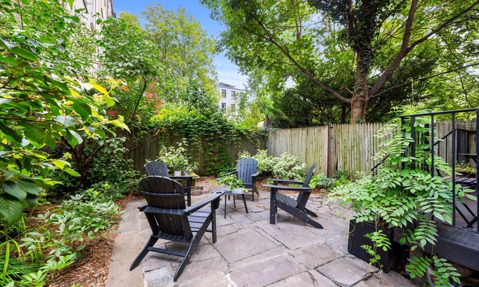 Clinton Hill Apartment | Adelphi Manor | 5BR Ft Greene w/Patio & Porch