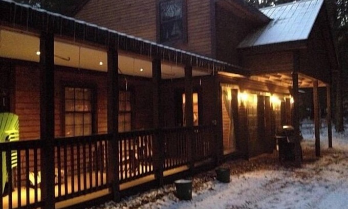 Brantingham Cabin | Adirondack Cabin On Beautiful Lake Brantingham, NY