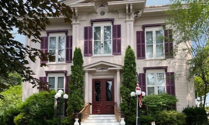 Gloversville House | ADIRONDACK MANSION w/Heated INGROUND POOL & Game Room! 45-60 min to Saratoga!