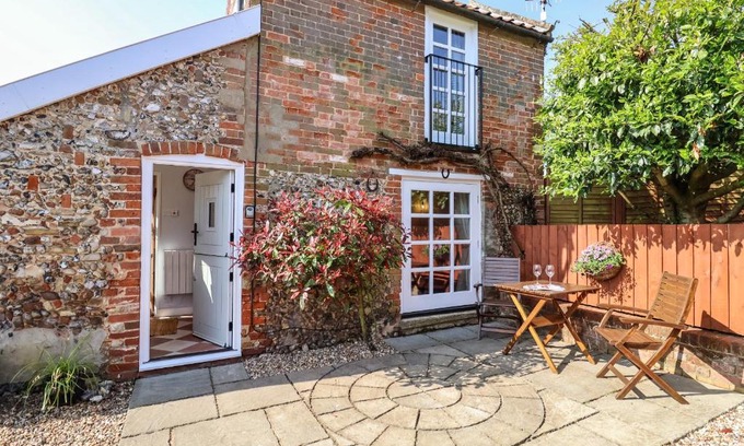 Woodbridge House | Admiral Cottage